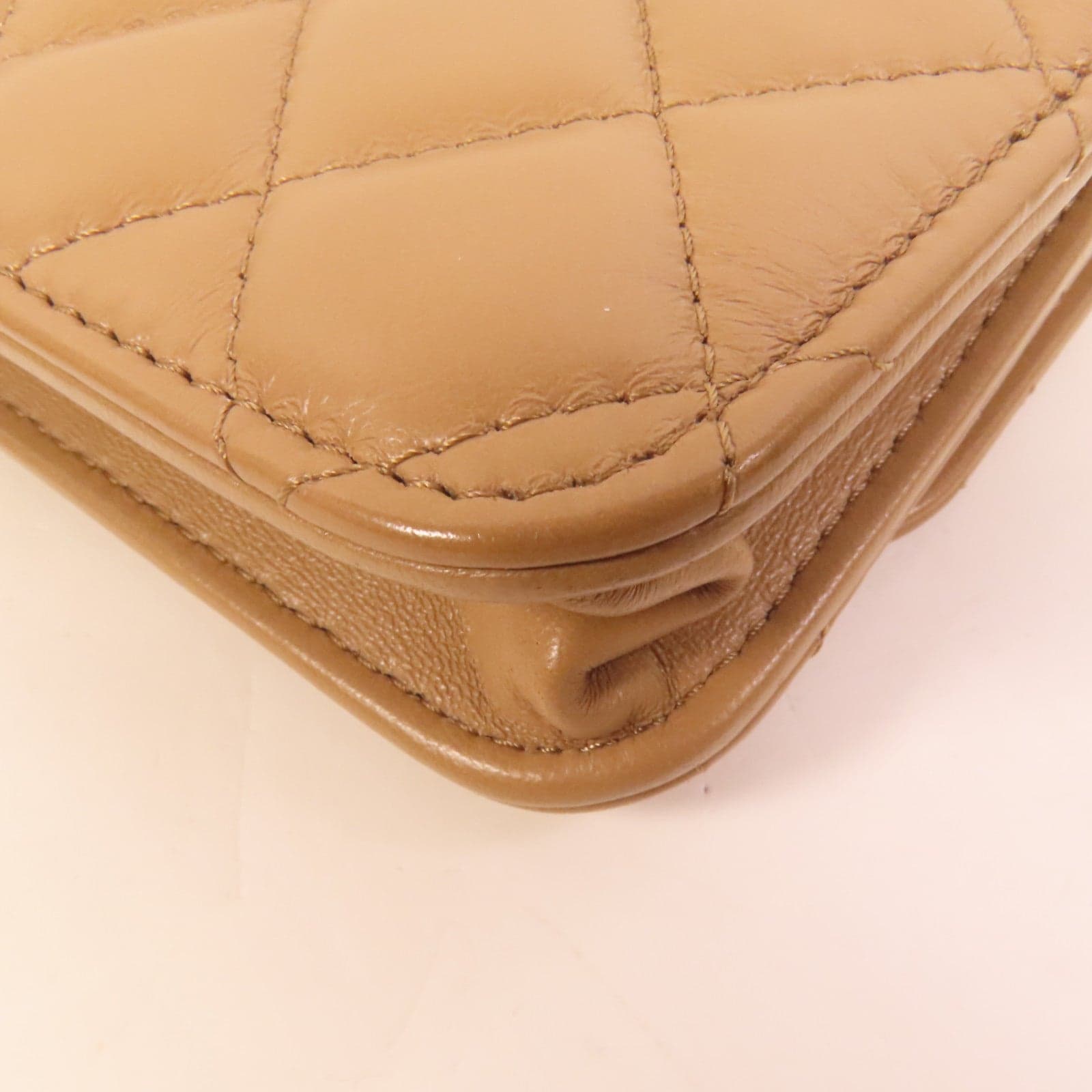 LOUIS VUITTON 肩背包 羊皮