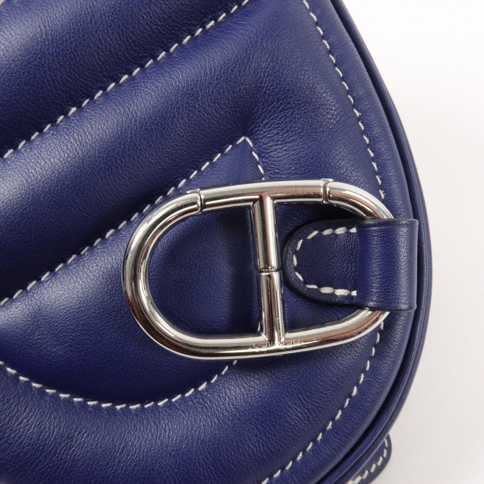 LOUIS VUITTON Loop 腰包 牛皮
