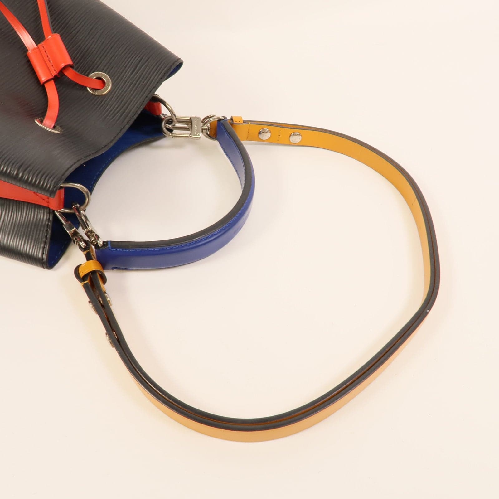 LOUIS VUITTON NeoNoe M52853 2-Way Bag Calfskin