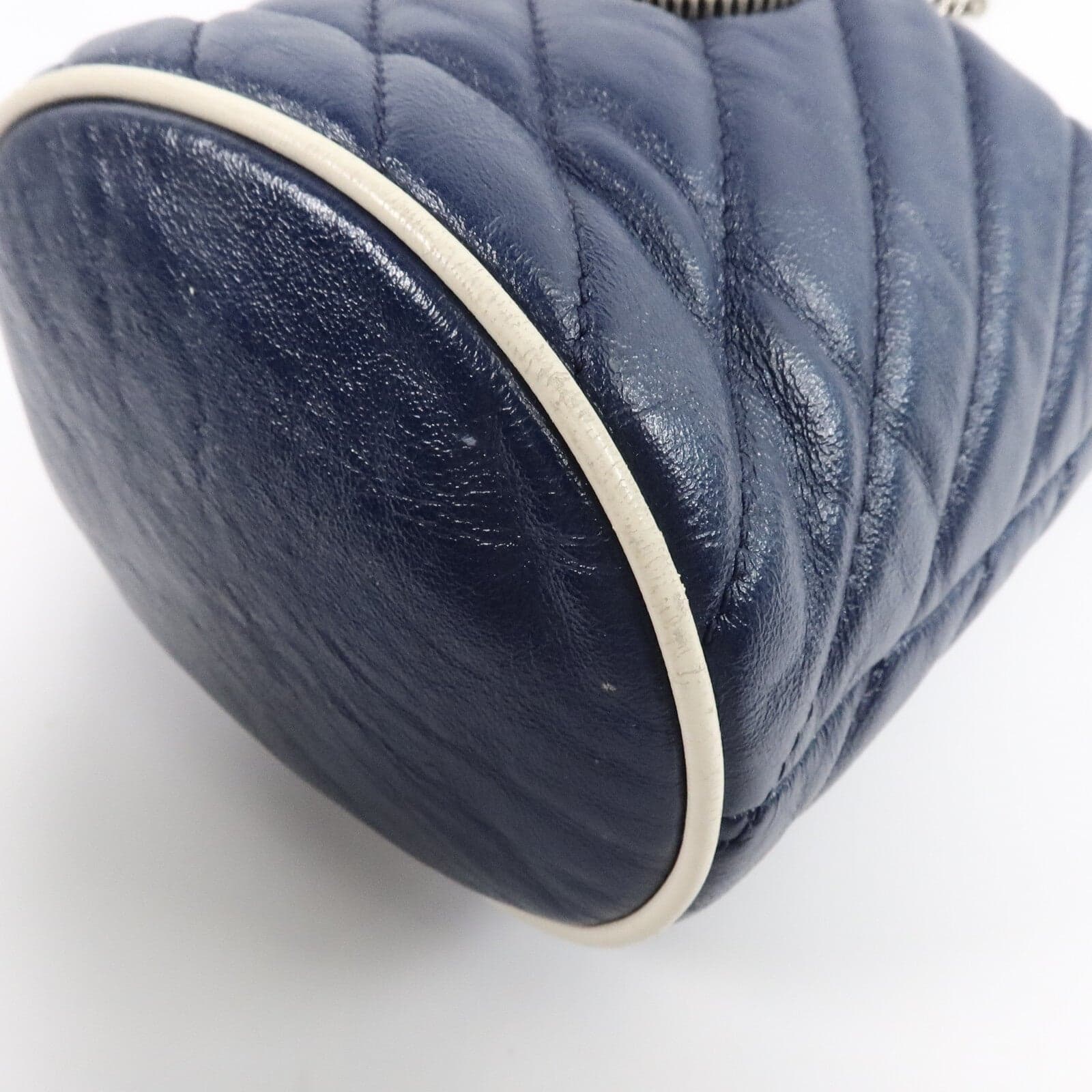 LOUIS VUITTON Bucket 573812 肩背包 牛皮