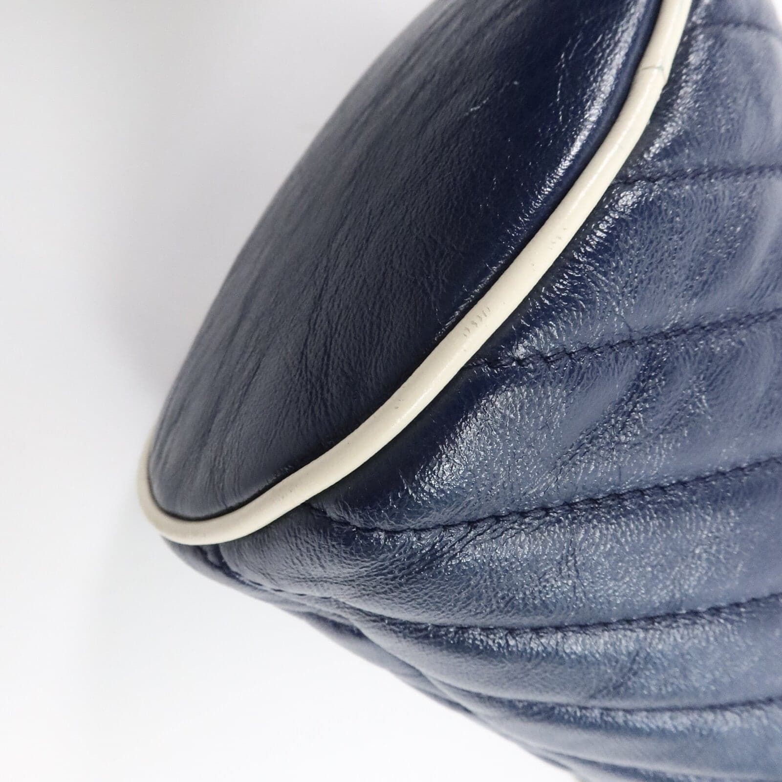 LOUIS VUITTON Bucket 573812 肩背包 牛皮