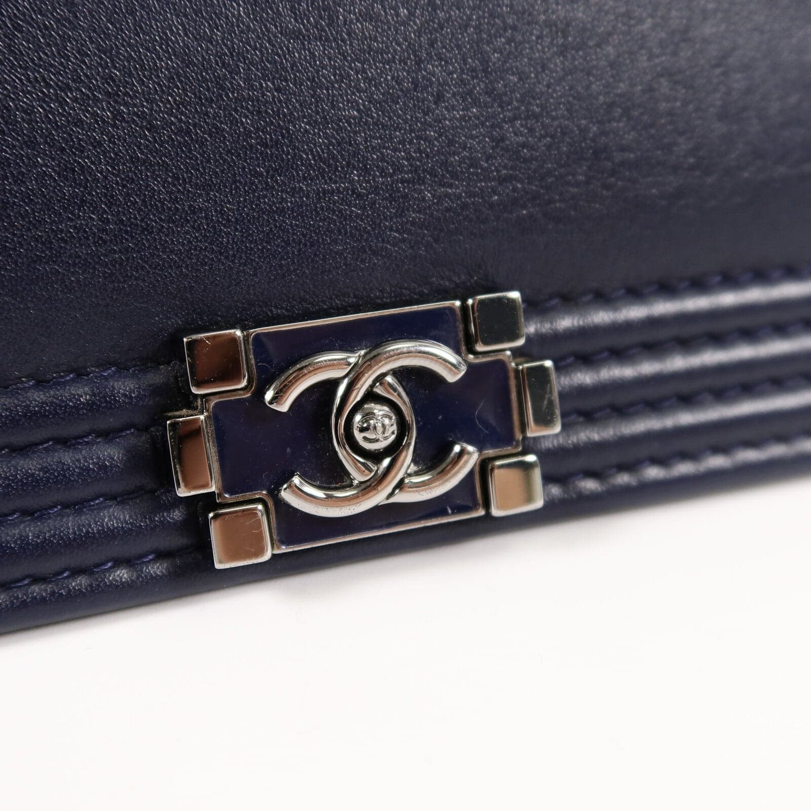 LOUIS VUITTON A80287 肩背包 羊皮