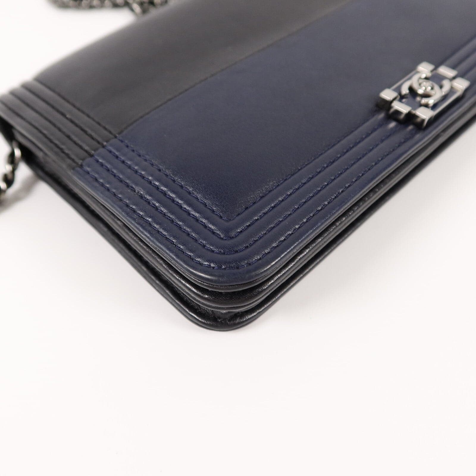 LOUIS VUITTON A80287 肩背包 羊皮
