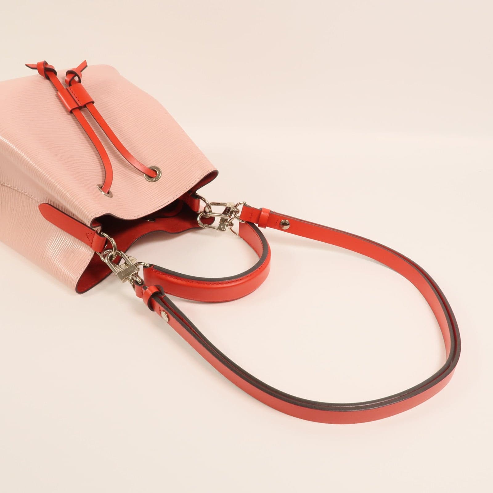 LOUIS VUITTON NeoNoe M53609 2-Way Bag Calfskin