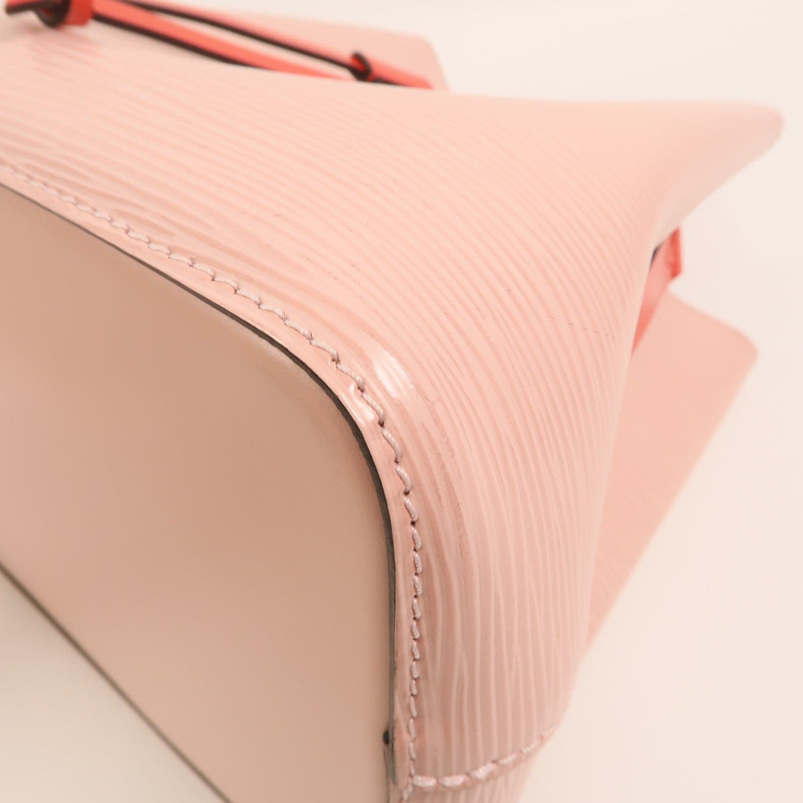 LOUIS VUITTON NeoNoe M53609 2-Way Bag Calfskin
