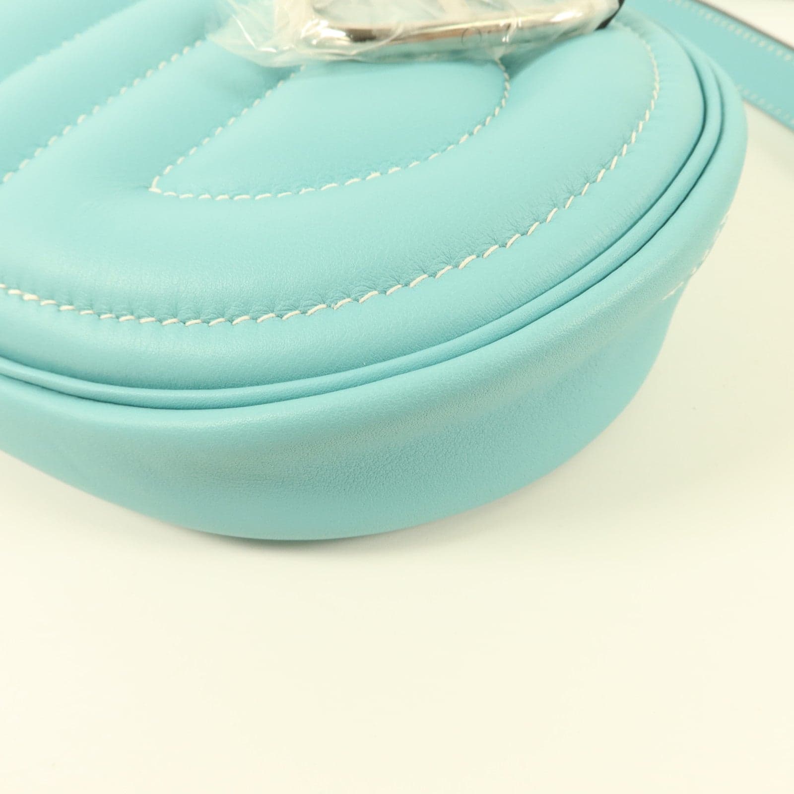 LOUIS VUITTON Loop 肩背包 牛皮