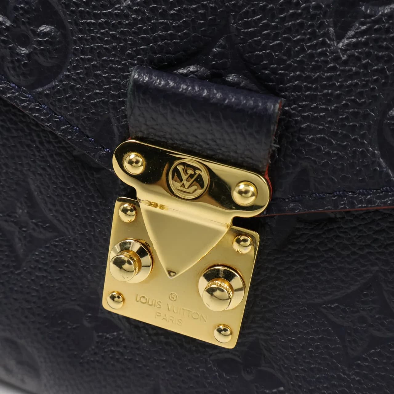 LOUIS VUITTON Pochette Metis M44071 2-Way Bag Calfskin