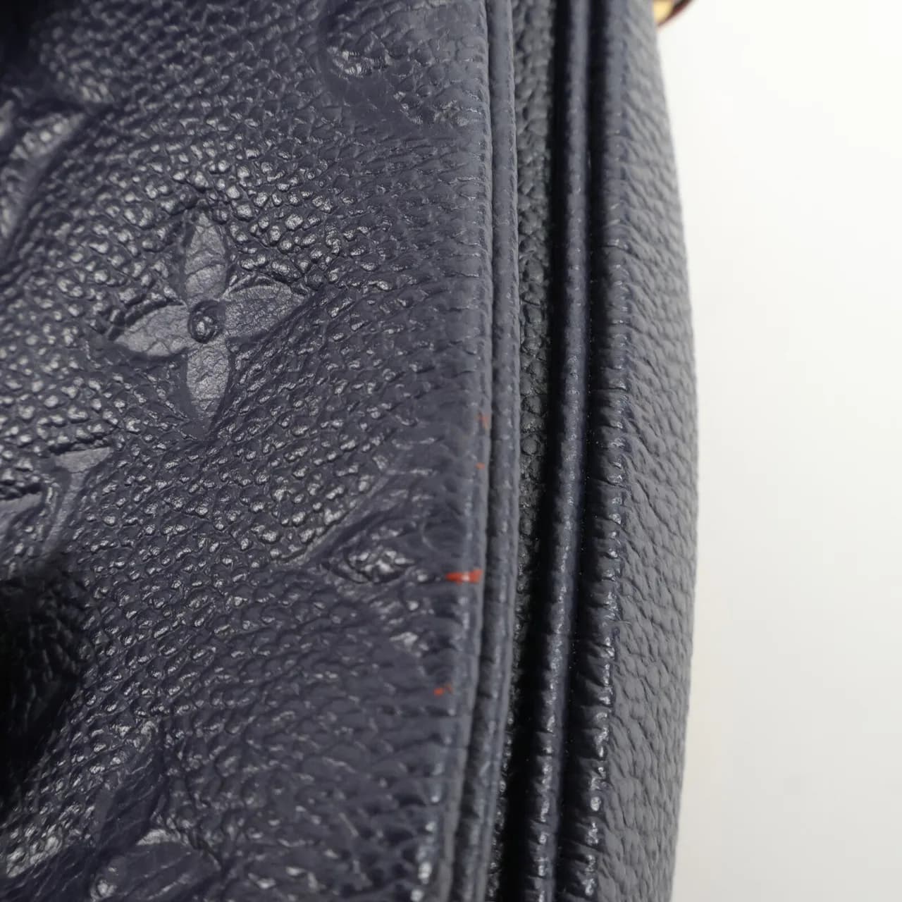 LOUIS VUITTON Pochette Metis M44071 2-Way Bag Calfskin